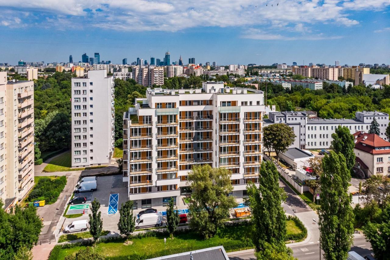 Your Apartments 1 Sierpnia Street Варшава Екстериор снимка